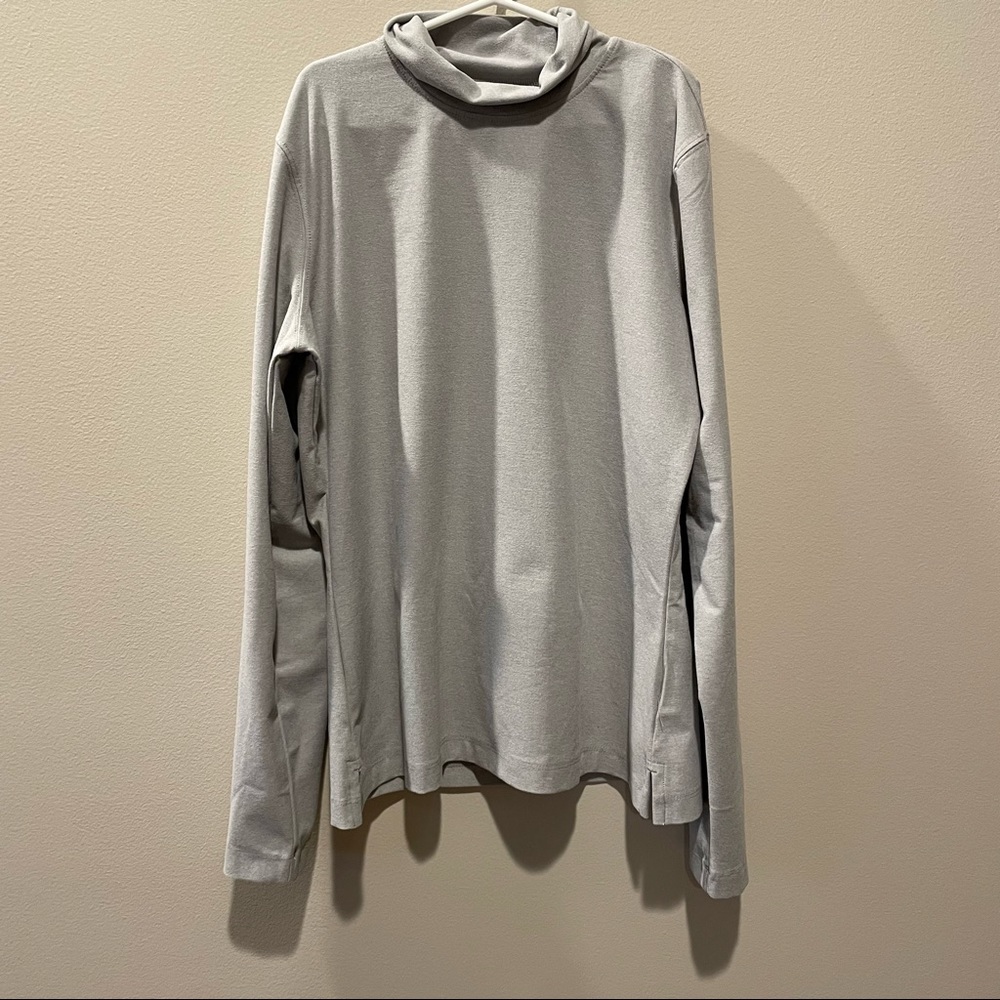 Fairway & Greene Gray Turtleneck Top